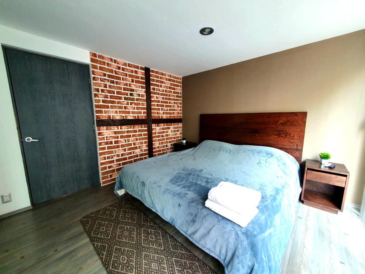 Puerta Condesa, & Apartment